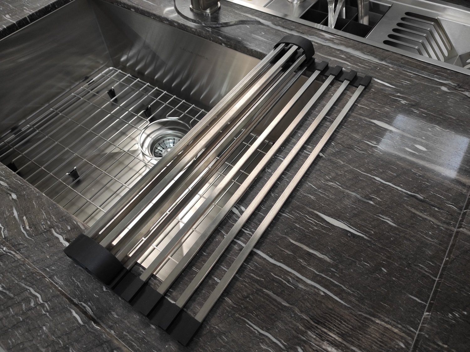 Esteira Escorredor Multiuso Calha Úmida 45cm Em Aço Inox Escovado