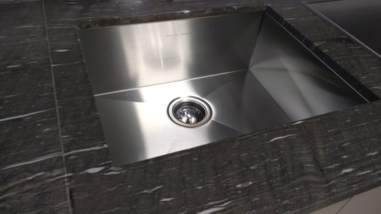 Cuba De Embutir Quadratta 50x40cm Em Aço Inox Escovado Com Válvula De 4.1/2