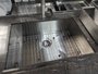 Cuba De Embutir Quadratta 60x40cm Em Aço Inox Escovado c Escorredor + Grade Aramada e Válvula De Ø4.1/2"